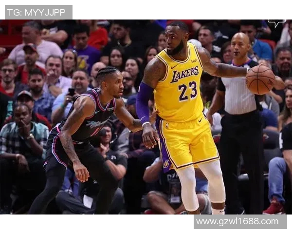 热火与湖人历史交锋分析及球队现状对比探讨