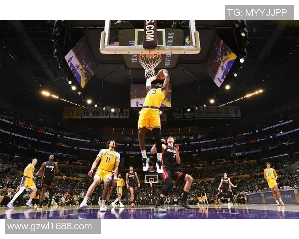 湖人对阵热火精彩视频回顾赛场瞬间与精彩时刻全记录