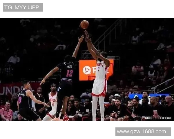 热火与火箭正进行激烈对决直播精彩瞬间不容错过